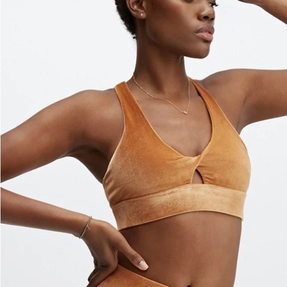 Fabletics Oasis Twist Velour Sports Bra - Picture 1 of 9